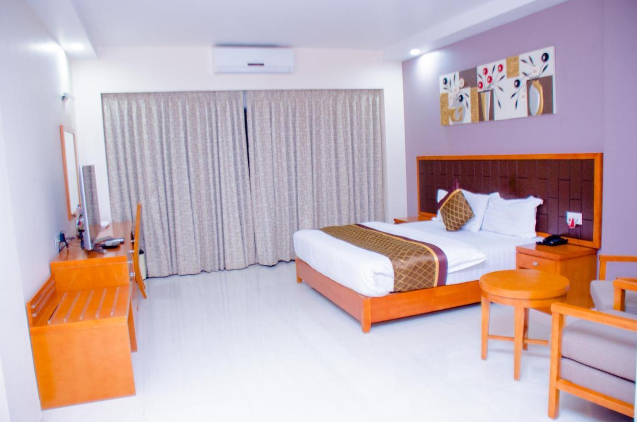 Hotel Platinum Kinshasa Ngoại thất bức ảnh