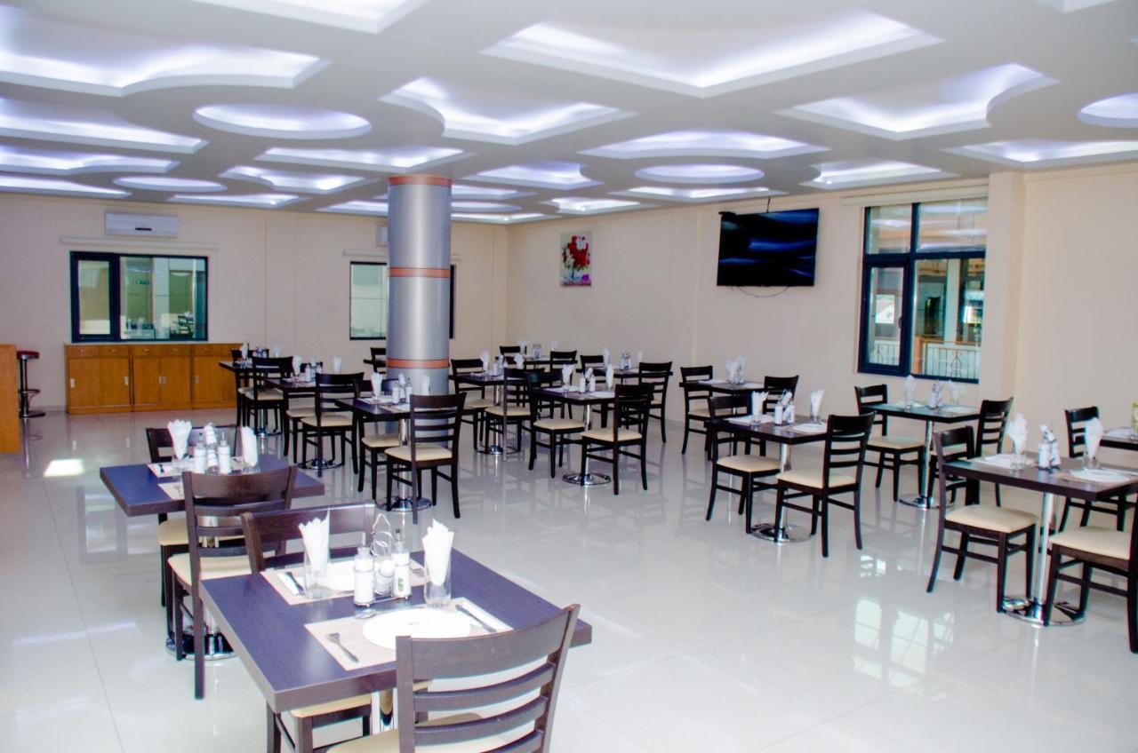 Hotel Platinum Kinshasa Ngoại thất bức ảnh
