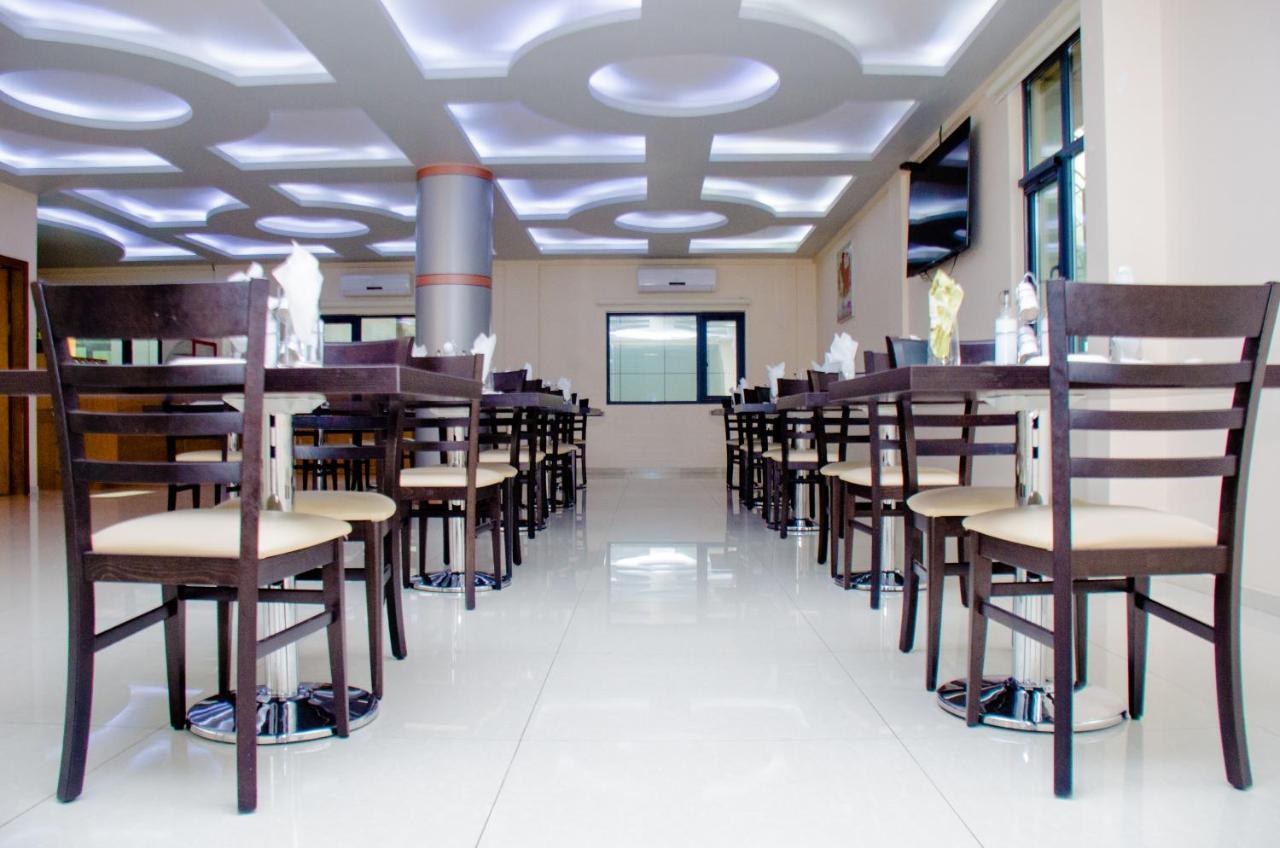 Hotel Platinum Kinshasa Ngoại thất bức ảnh